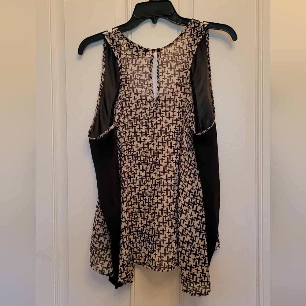 Hi-Lo Sheer Tank - Picture 3 of 4